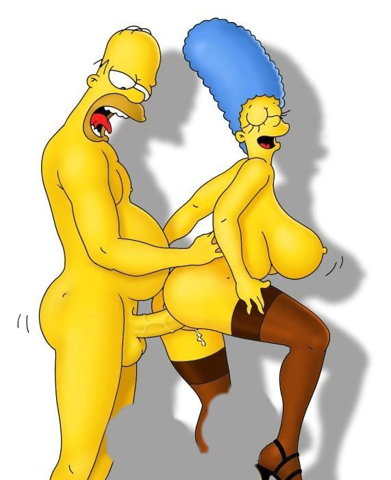 Гомер трахает Мардж заливая спермой лицо Лизы  