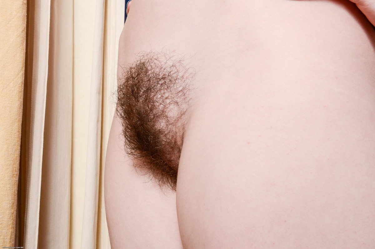 женский волосатый лобок крупным планом, прикольное эротическое фото, порно фото прикол