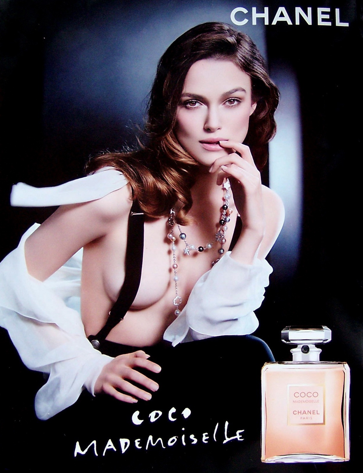 Кира Найтли топлесс на рекламе парфюмерии