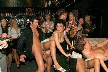 фото Лолита Милявская трахается на глазах у зрителей на клубной вечеринке