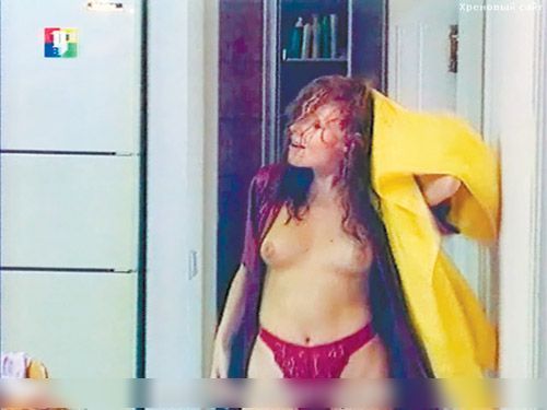 фото голая Наталья Бочкарева после ванны вытирает голову, частное фото