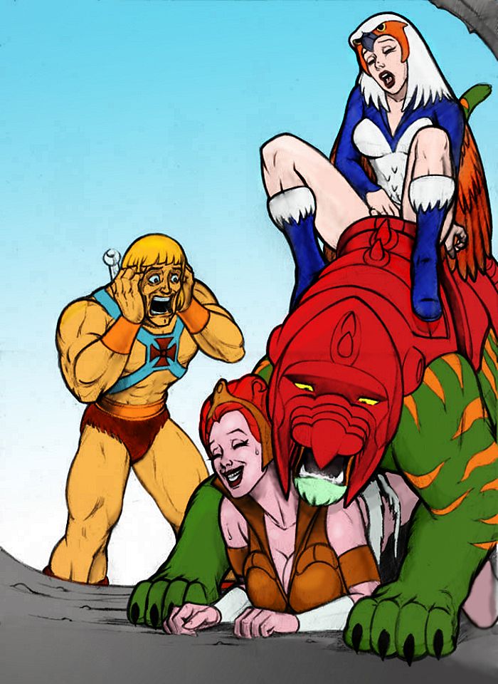 Хи-Мен с ужасом видит, как его сестра Ши-ра с удовольствием сношается с монстром Тилы На