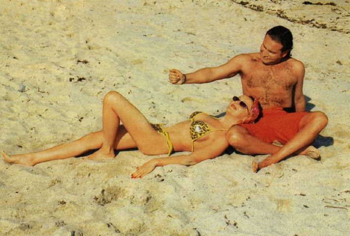 фото Анжелика Варум с мужем на пляже частное фото